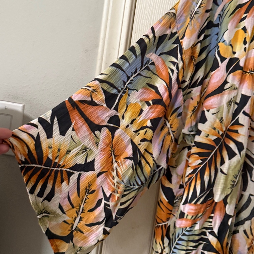 BILLABONG PARISIAN NIGHTS KIMONO size M/L - Picture 4 of 4